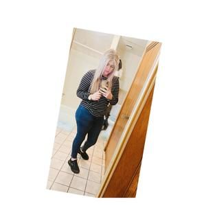 Meet your Posher, Elizabeth